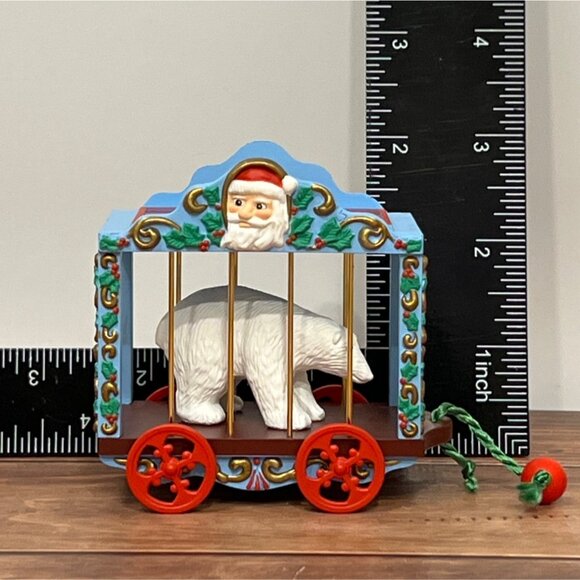 1991 HALLMARK KEEPSAKE ORNAMENT QX439-9 POLAR CIRCUS WAGON BY LINDA SICKMAN - Picture 4 of 8